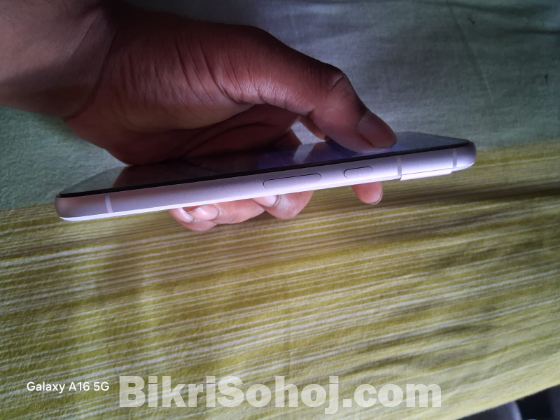 Google pixel 8a